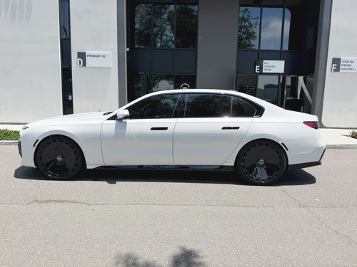 2026 BMW 740i